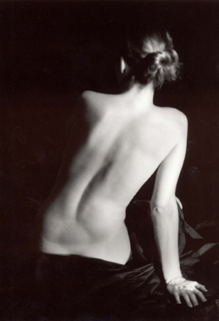 saeed marefat-seated nude